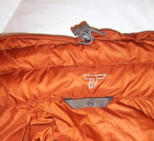 Collar of down jacket with bungee and tie loop